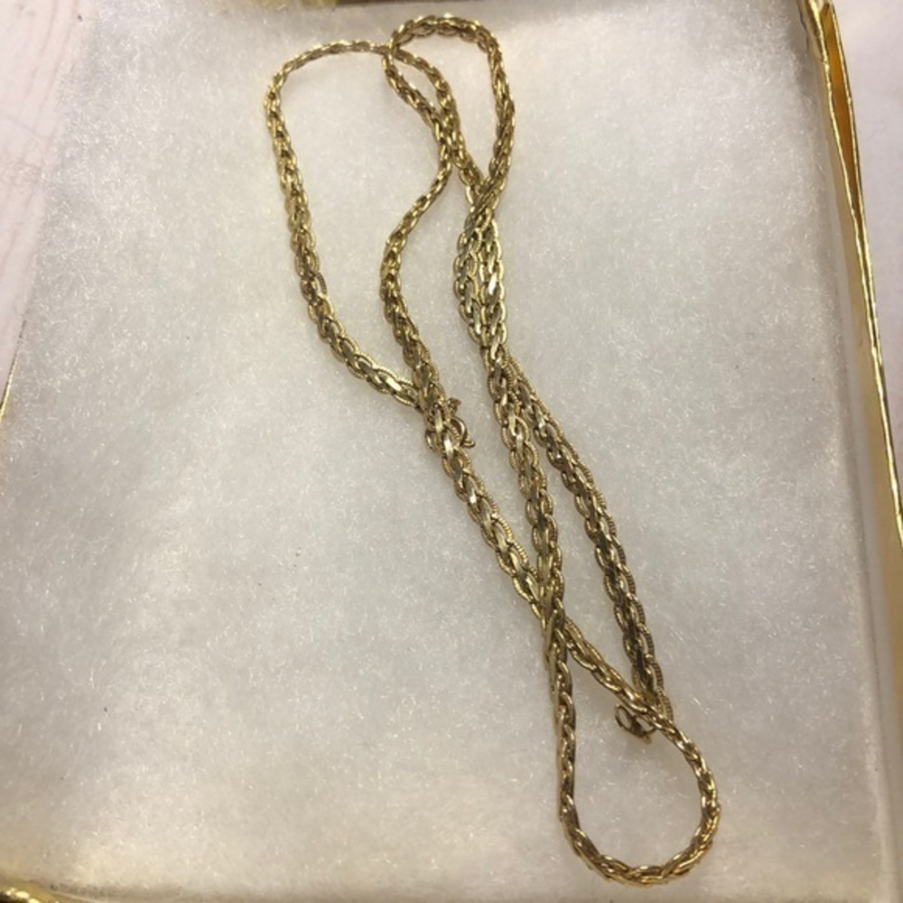 vintage gold pretty chain